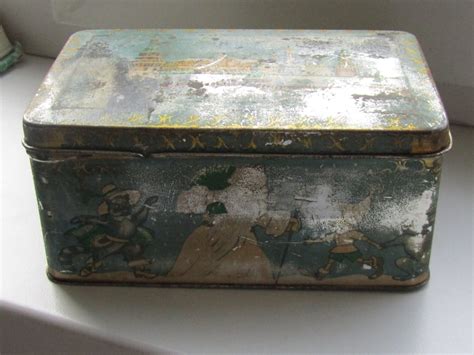 Vintage Metal Cookie Box 